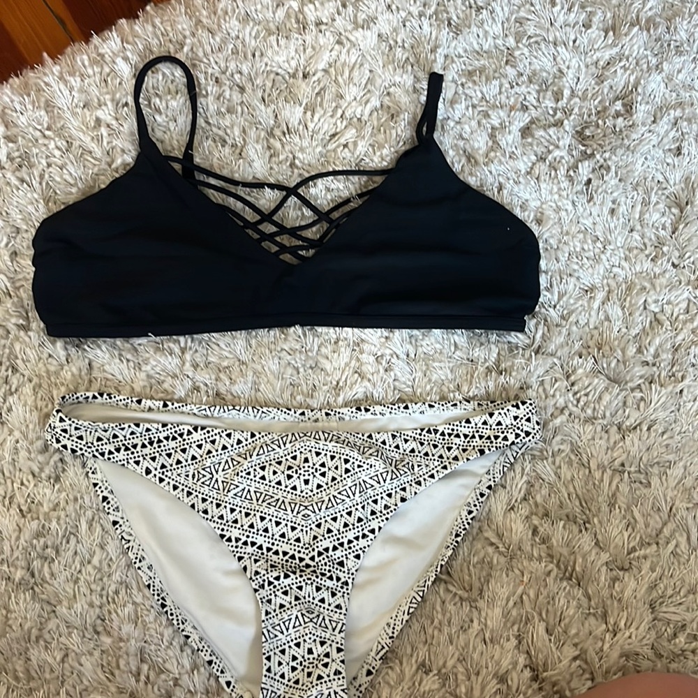 Black Hollister Top with Black and White Bottoms